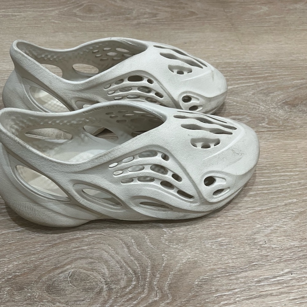 Authentic Yeezy foam runners size 9